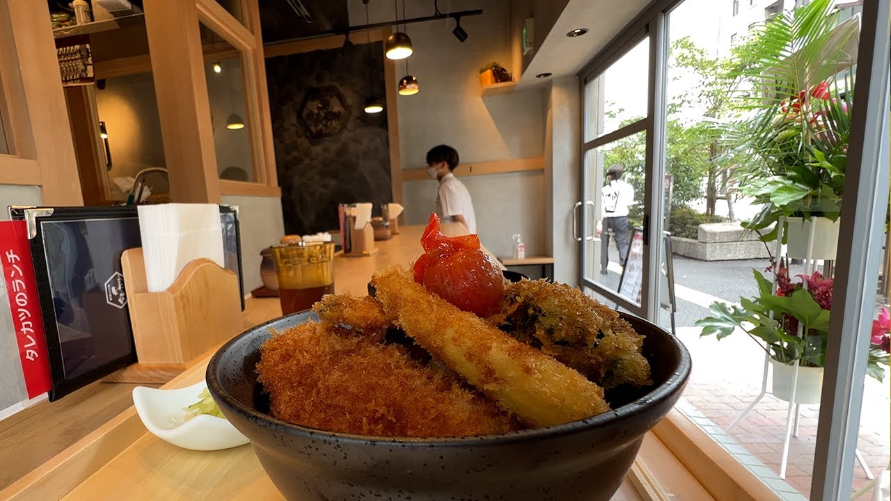 【オープン初日】卵でとじない「タレかつ丼」若き店長さんの奮闘ぶり【新潟カツ丼 タレカツ 飯田橋】