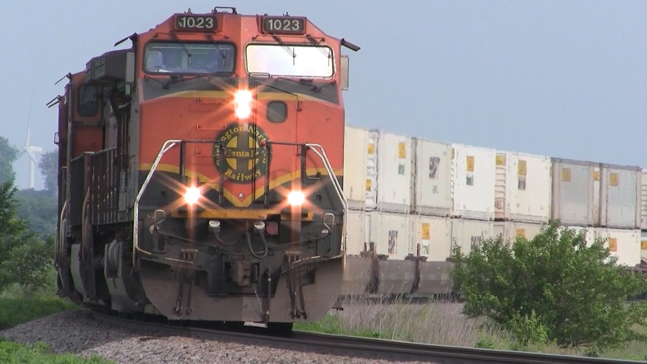 BNSF 1023 East Plus Four at the Tower Road Curve on 6-21-2013