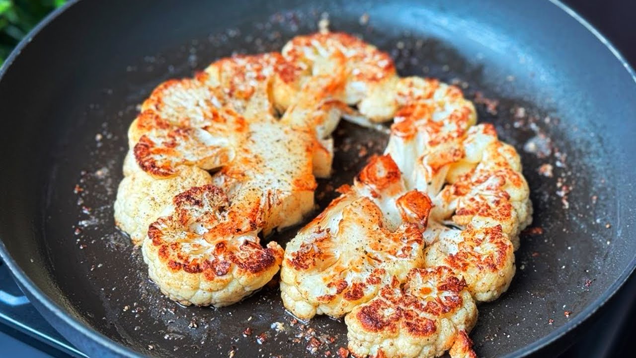 Невероятно вкусно! Куриное филе на стейке из цветной капусты с сыром 🧀