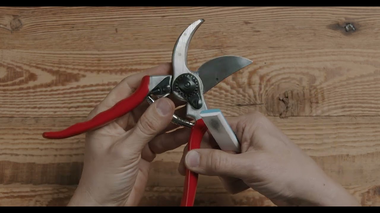 How to use FELCO sharpeners