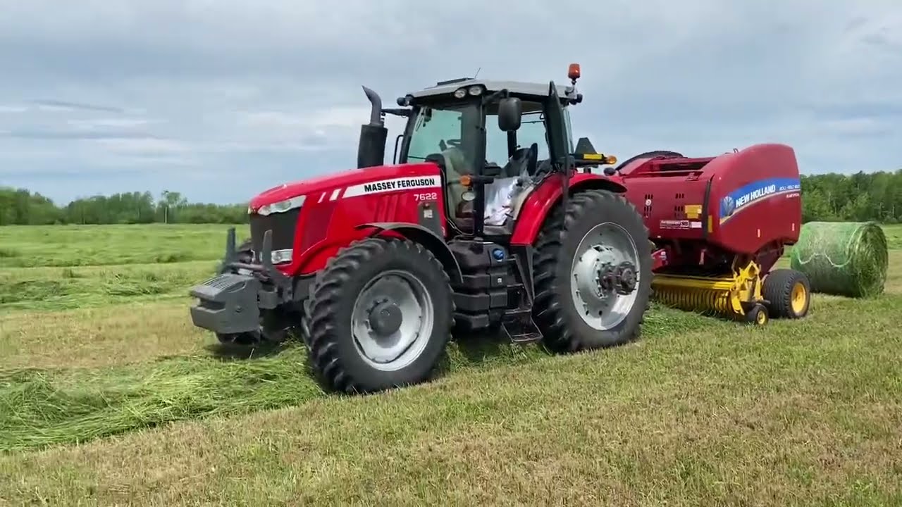 Massey Ferguson 7622 and New Holland Roll Belt 450 Silage Special round baling