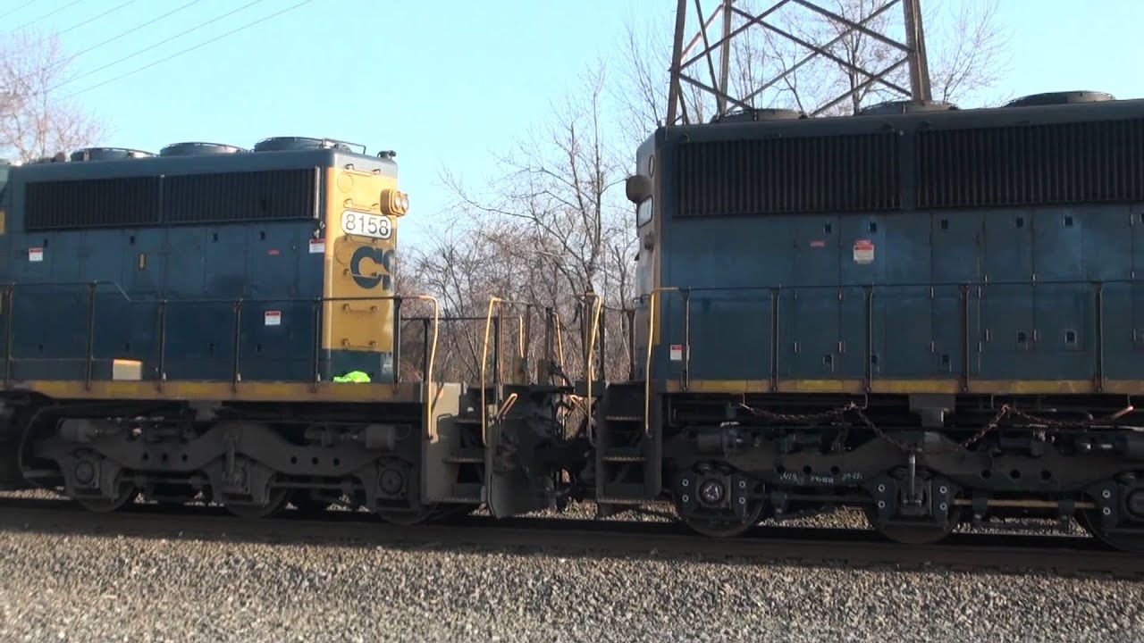 CSX Q301 Idling Loudly With Electro-Motive Diesel Engines At Bound Brook