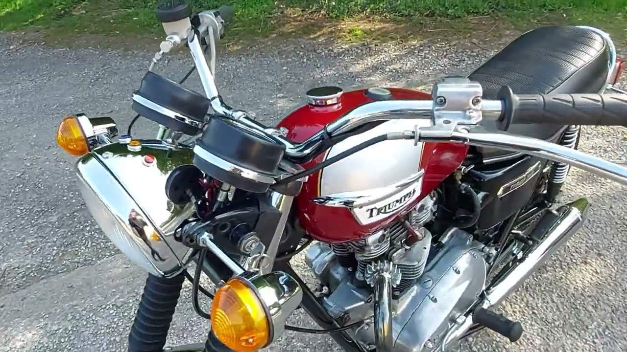 1976 TRIUMPH TIGER TR7RV 750 AT RUSSELL JAMES MOTORCYCLES. WALK ROUND AND START UP