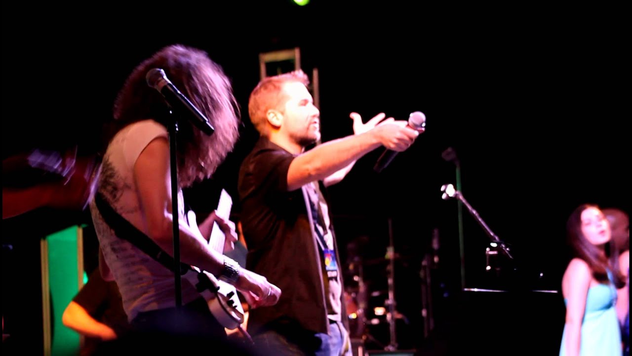 RTX 2012 Concert - Matt Hullum sings! 1 of 2
