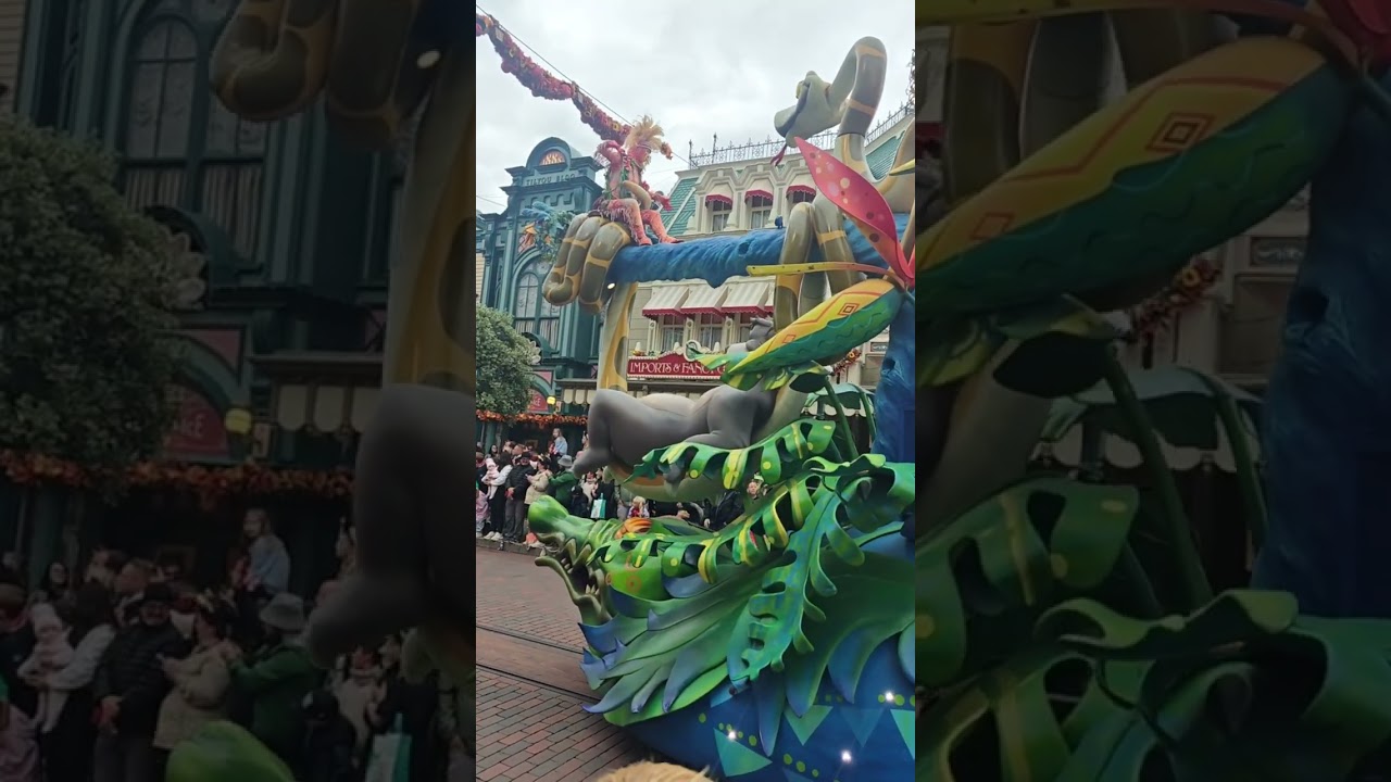 Disneyland Paris Parade 