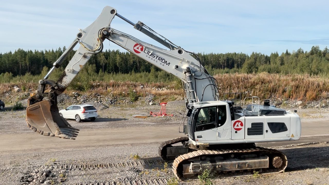K&ouml;p Gr&auml;vmaskin Liebherr 956 p&aring; Klaravik