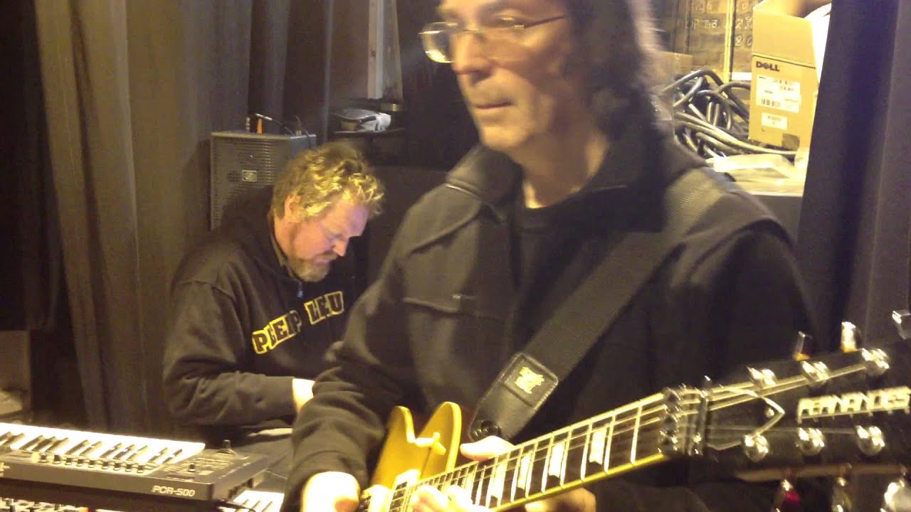 Steve Hackett and Francis Dunnery at CKDCF Charity Concert 2012