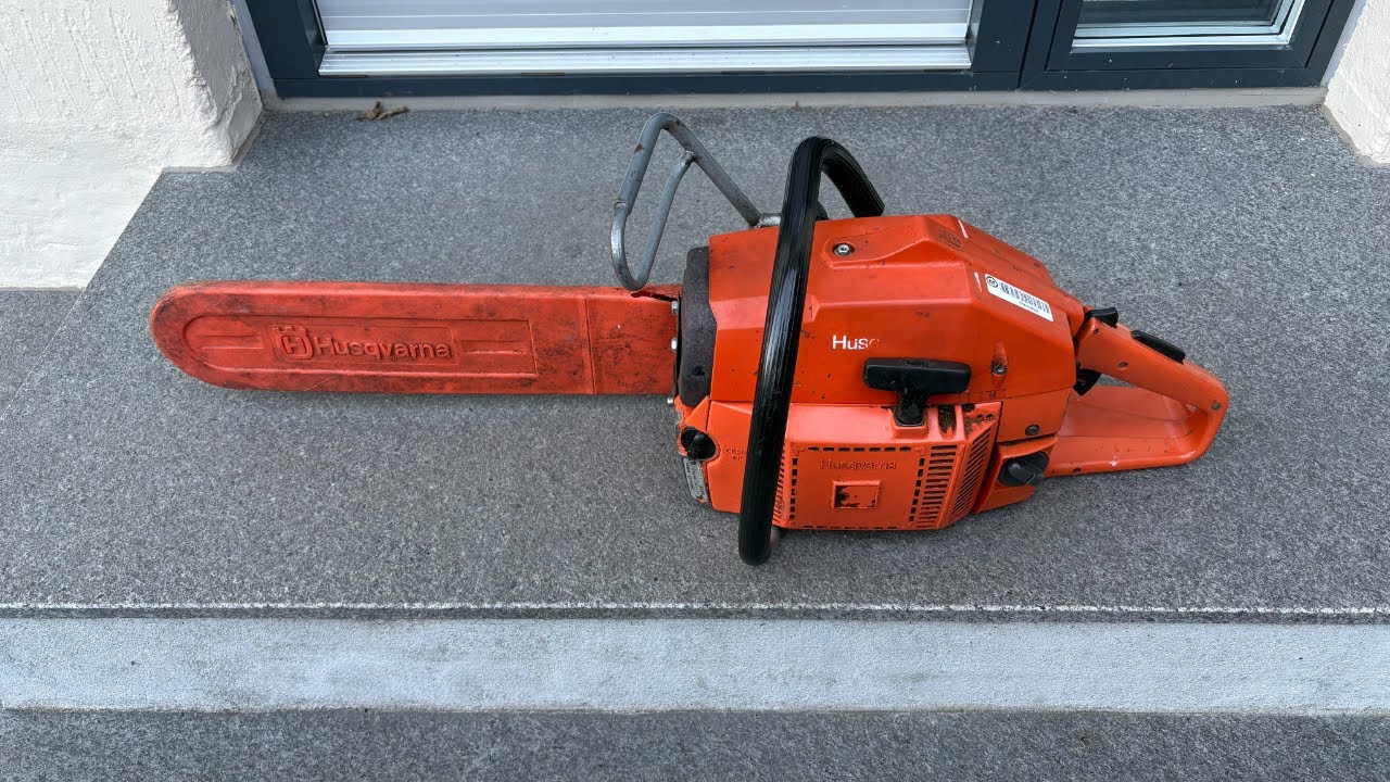 Husqvarna 61 Restoration  &ndash; Chainsaw Rebuild