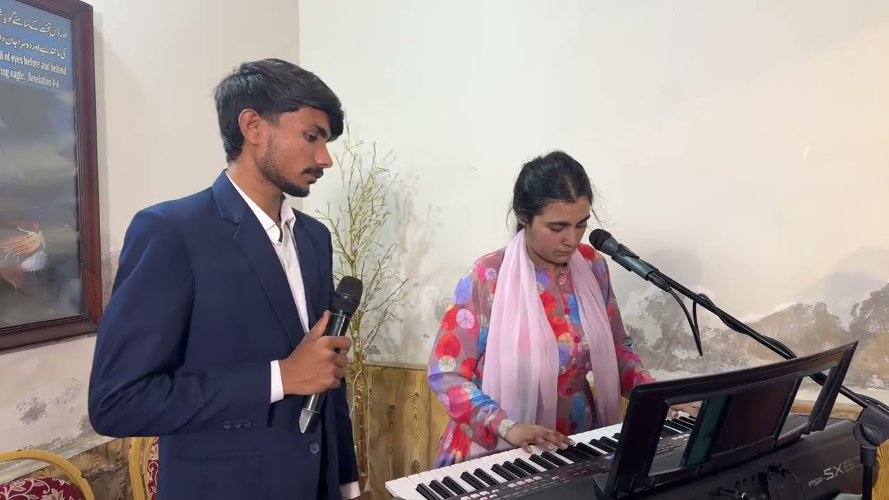 Mera Ishq hai Masiha - Live worship with Sister Kainat Joy and Choir 