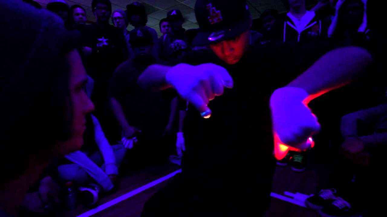 [BoSS Invitational 2011] (Ayo?) Stunna vs [PM] Brainwreck [Losers Finals] [EmazingLights.com]
