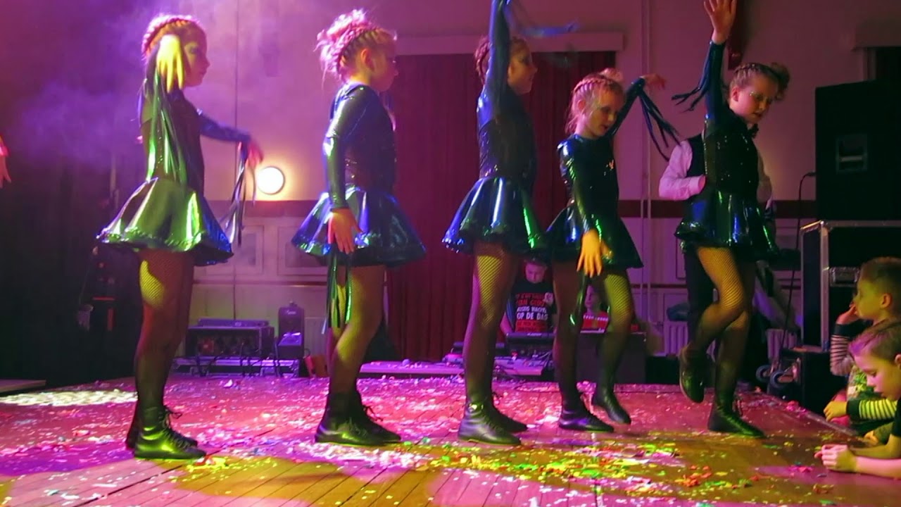 Griendtsveen dansgarde junioren Klotbultjes 2017