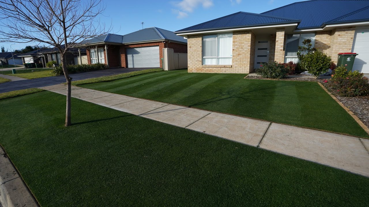 How I Keep My Lawn Green All Year!!