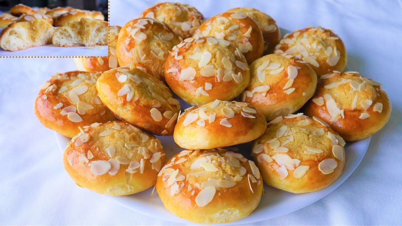 Булочки с миндалем и кремом