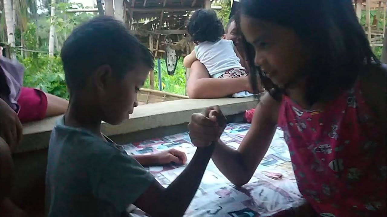 PHILLIPINE KIDS ARM WRESTLING