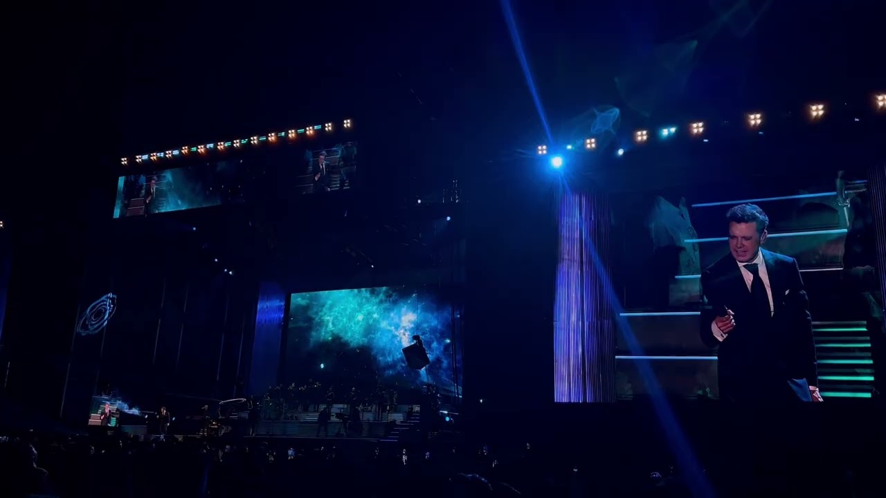 Luis Miguel - Hasta que me olvides  Tour 2023 