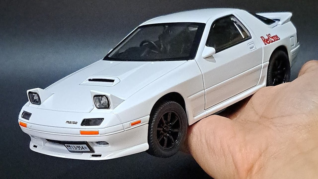 Unboxing of Initial D Mazda Savanna RX-7 FC3S 1:24 Scale Realistic Diecast Model Car