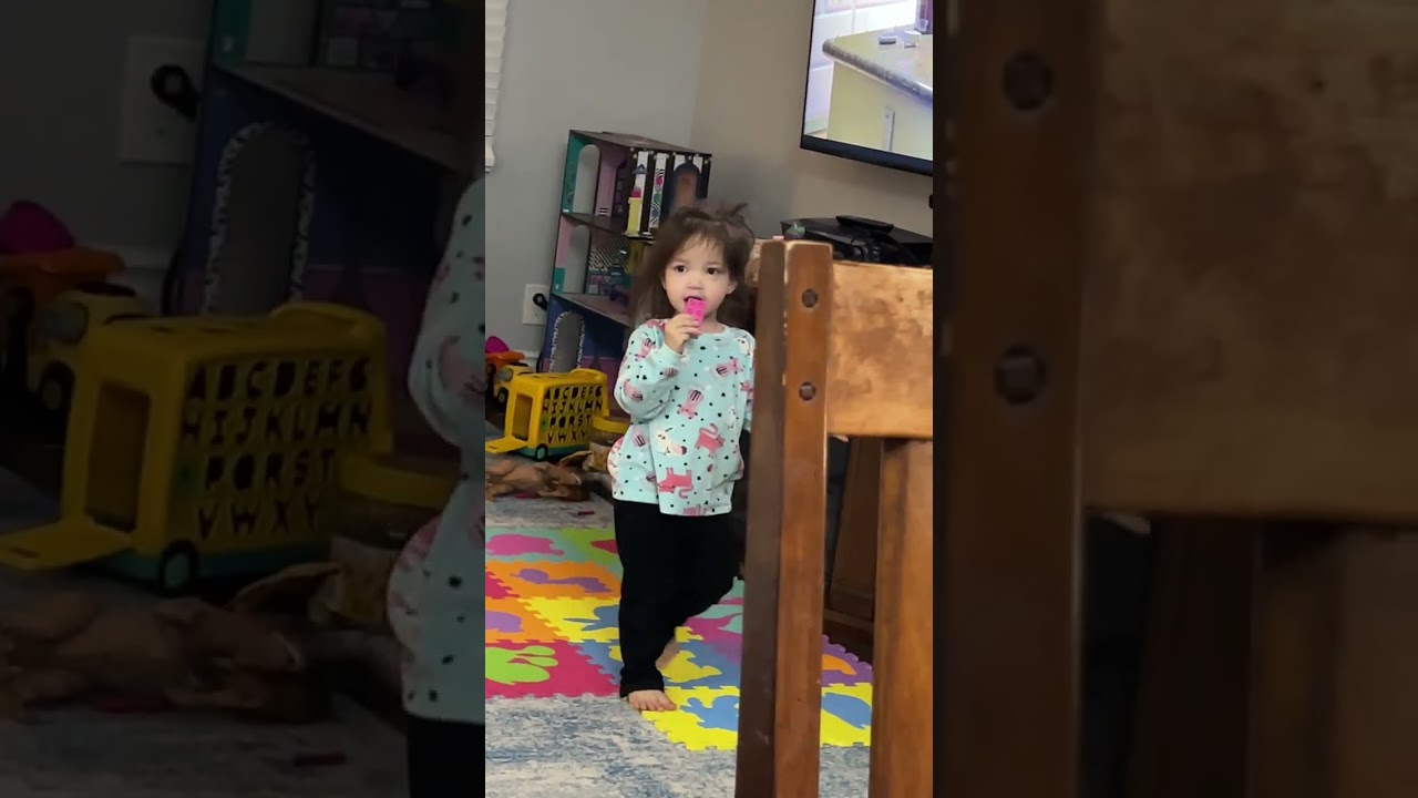 She have conversations with her grandfather so cute#trendingvideo #babygirl#viralvideo #halfcanadian
