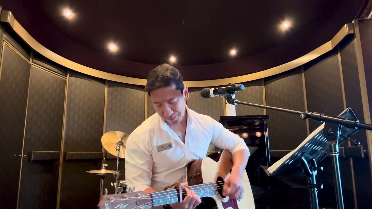 Live music onboard cruise
