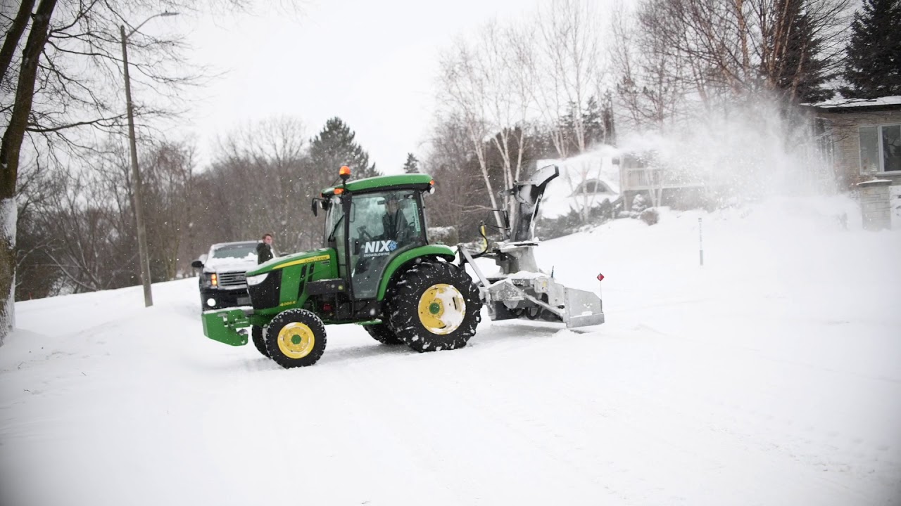 John Deere 4066r vs Kubota L6060