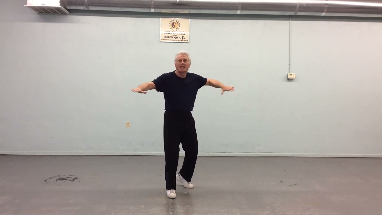 CKJKD (4) - How Dan Inosanto Shadow-boxed Footwork