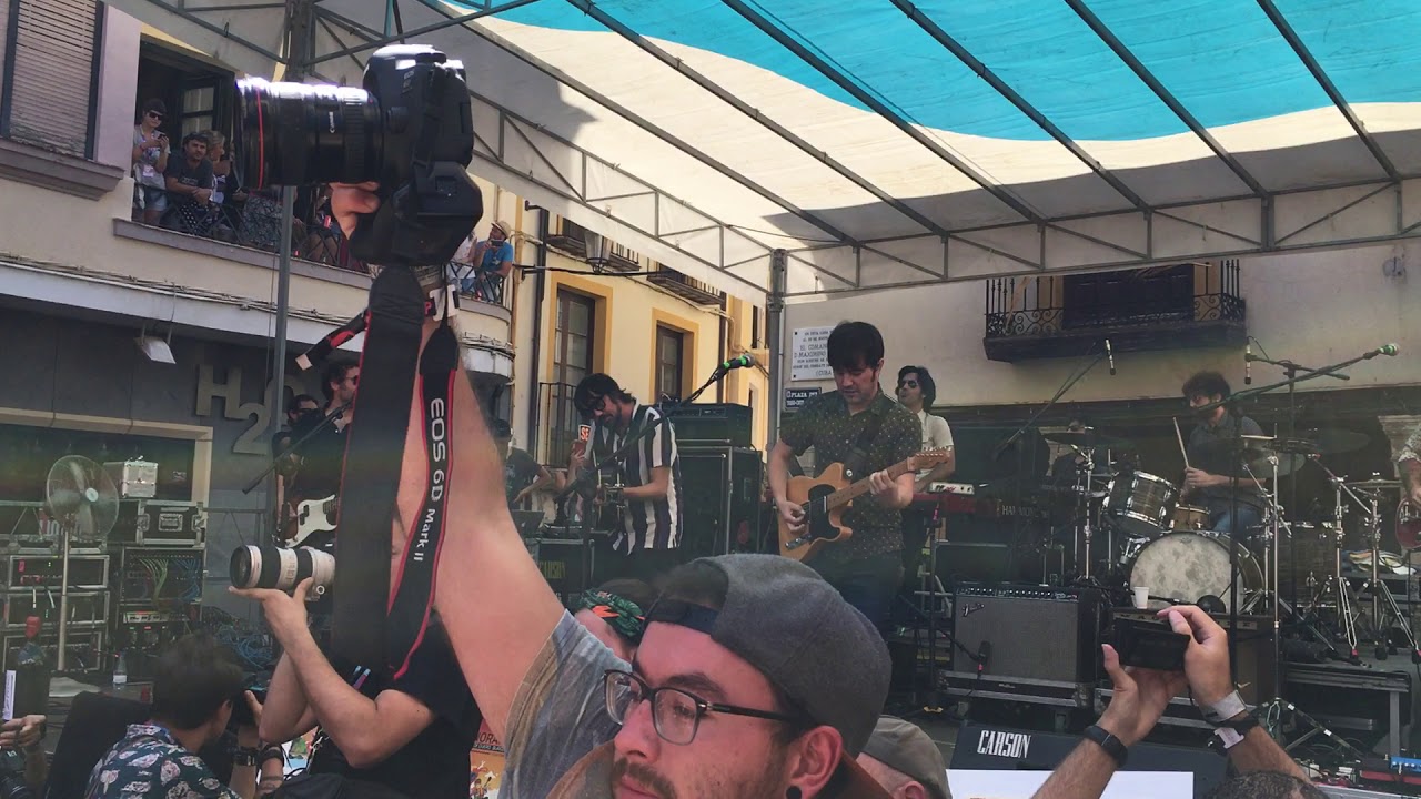 LORI MEYERS “Luces de Neón” - Plaza del Trigo, Sonorama Ribera (11/08/18)