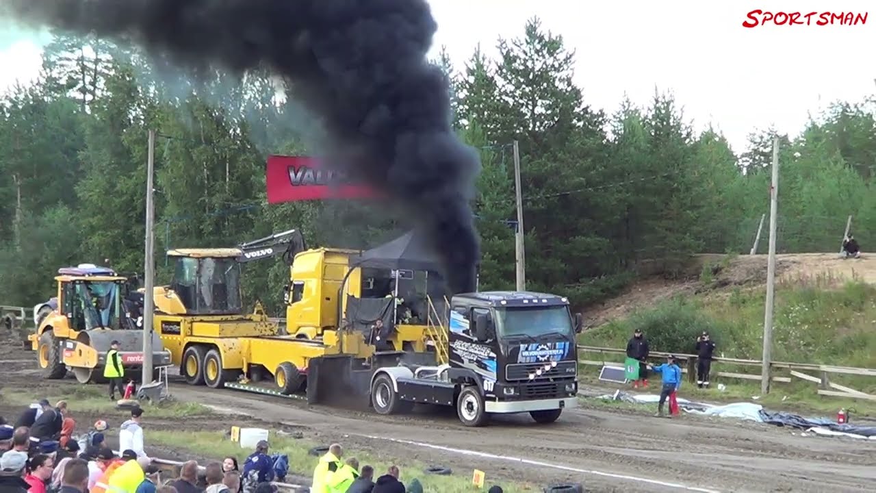 Race trucks 6700 kg tractor pulling SM-finaali Tyrnävä 6.8.2022
