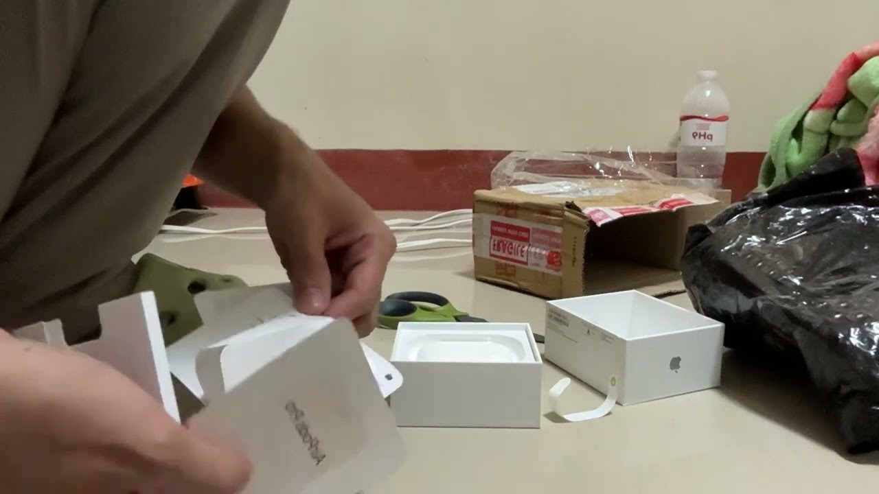 Unboxing Airpods Pro 3rd Gen
