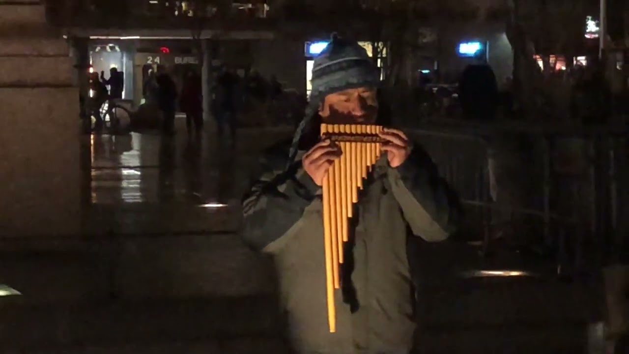 Street artists_ Indigenous music 