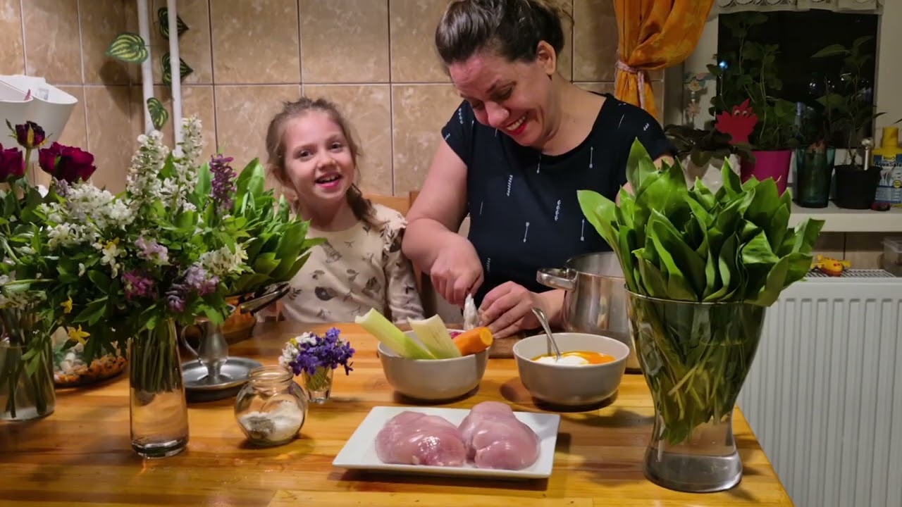 Culegem leurda din pădure! Gătim ciorba de leurda cu pui și smântână!
