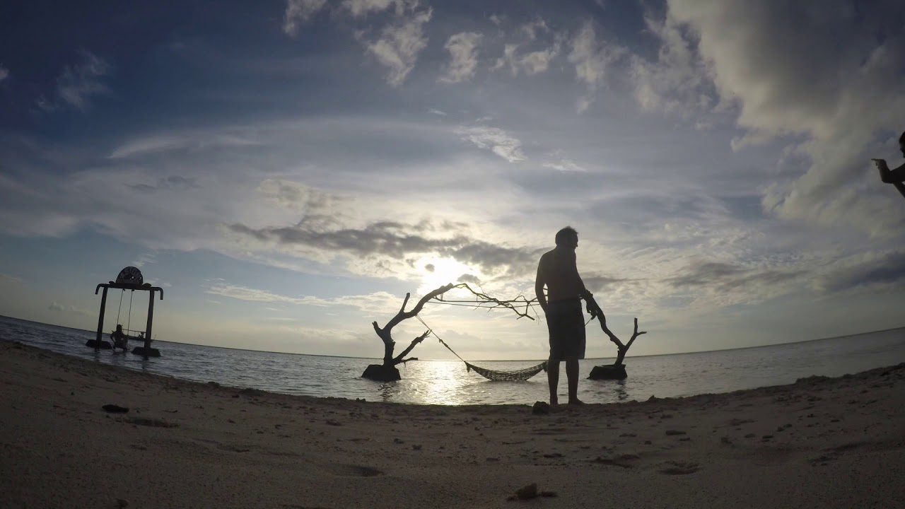 GILI T SUNSET