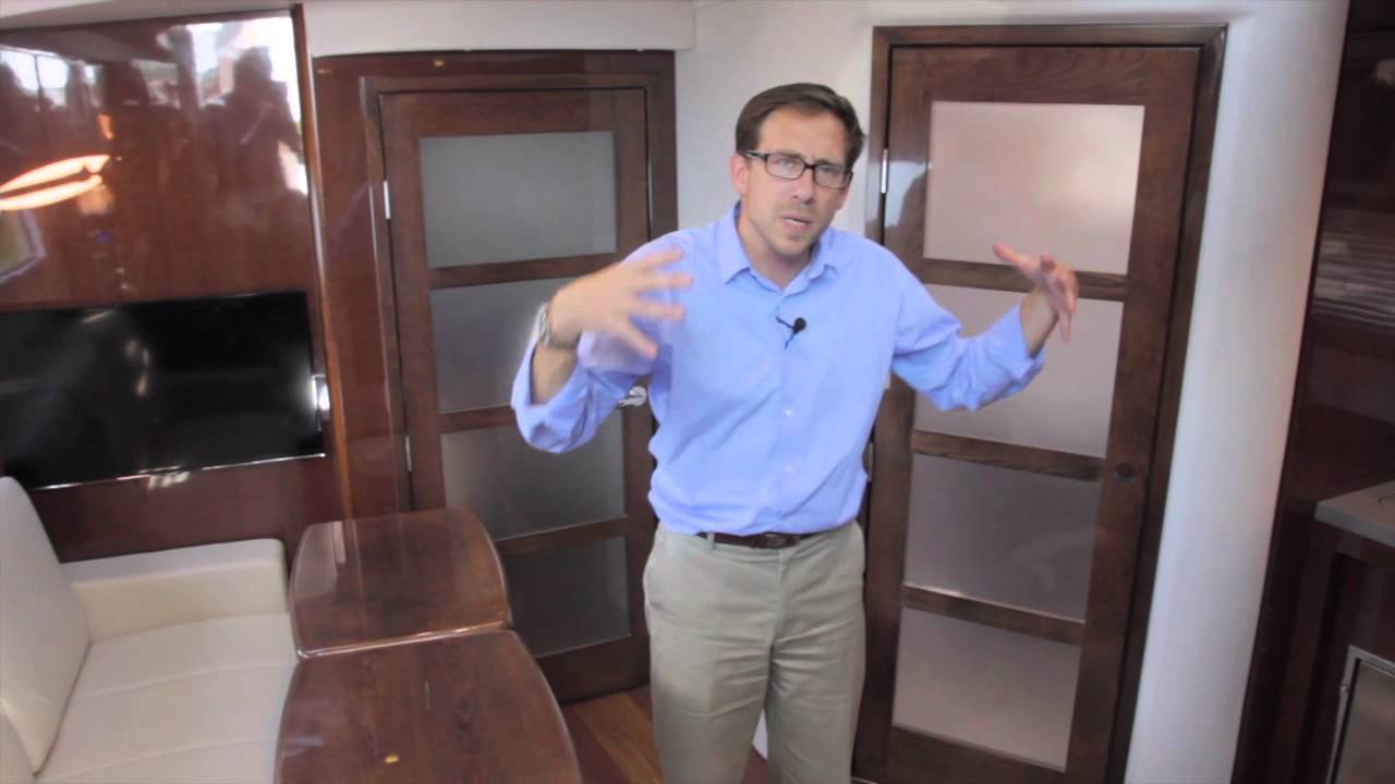 Four Winns Horizon 440 Walk-Thru