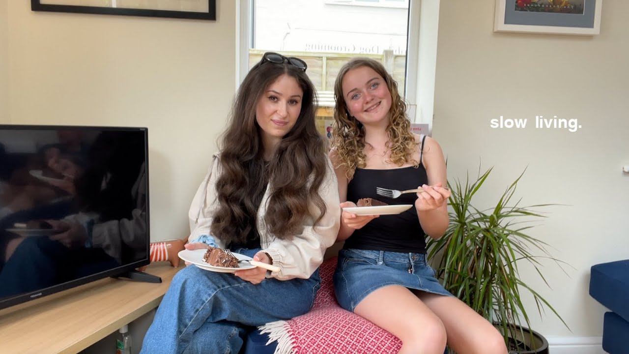 Life In The English Countryside🧺🎨 episode 7, birthday party, baking, journalling, thrifting, walking