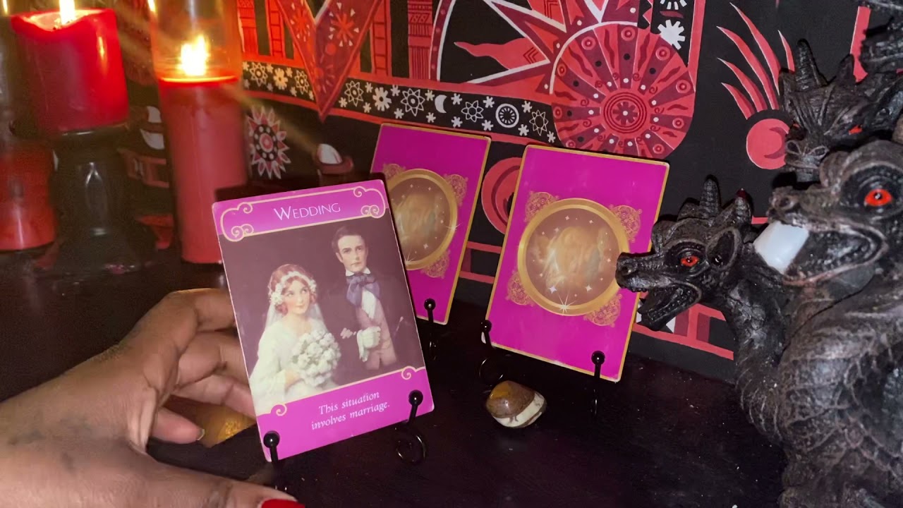 Why Your Easy To Love / Why People Fall In Love With You . &hearts;️😍🥰| Timeless Pick A Card Reading