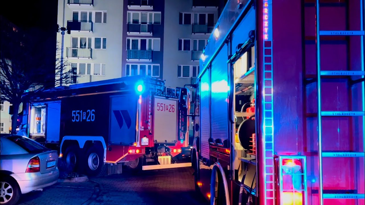 [GROŹNY POŻAR WIEŻOWCA][EWAKUACJA BUDYNKU][TRĄBY] Alarmowo zastępy JRG-2/OSP RW PIŁA