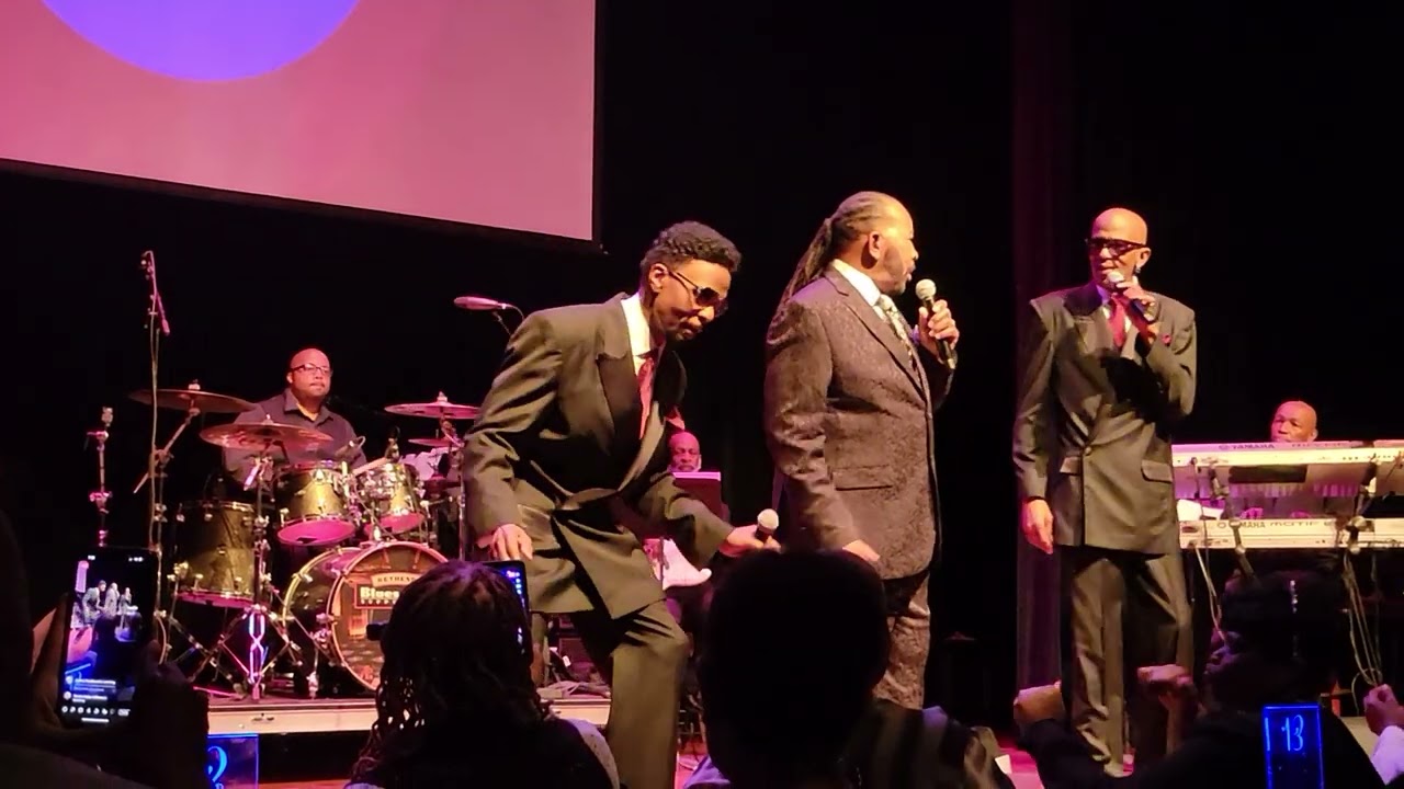 Ray, Goodman and Brown singing 