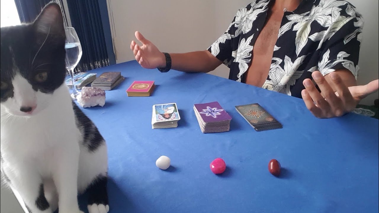 🔮 Como Ele(a) te vê hoje ? | Tarot Intuitivo