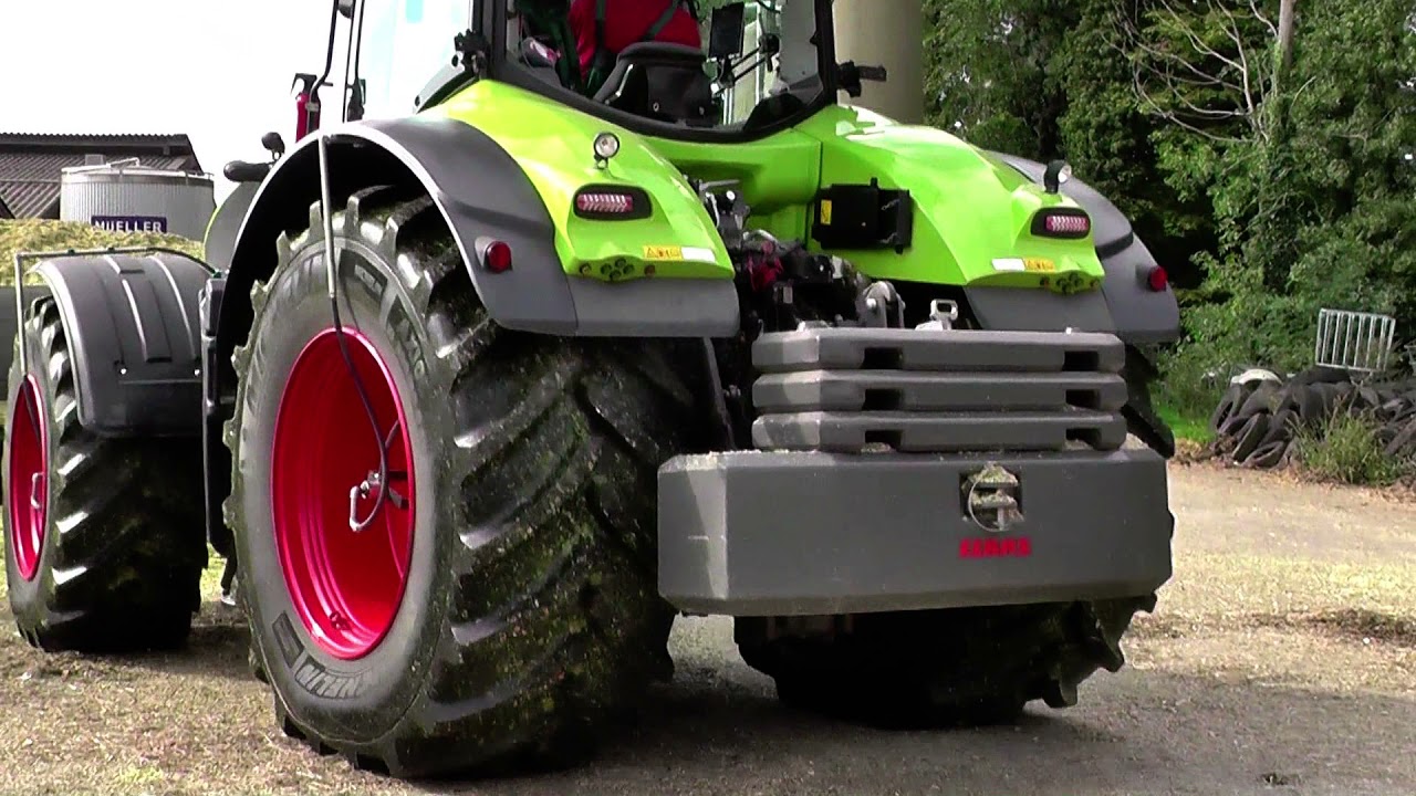 Maishäckseln 2021 das hochschieben , verteiln u. verdichten mit Claas Axion 930 Teil 1.