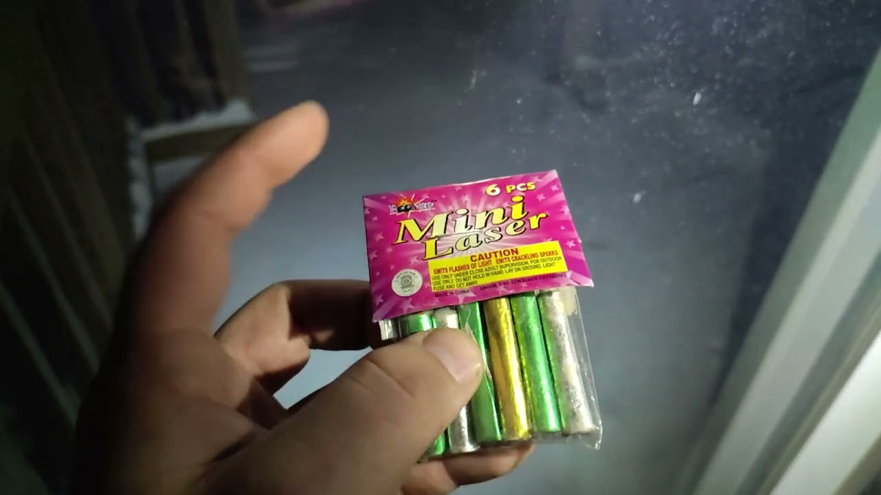 Strobes in the snow, a pyro experiment 