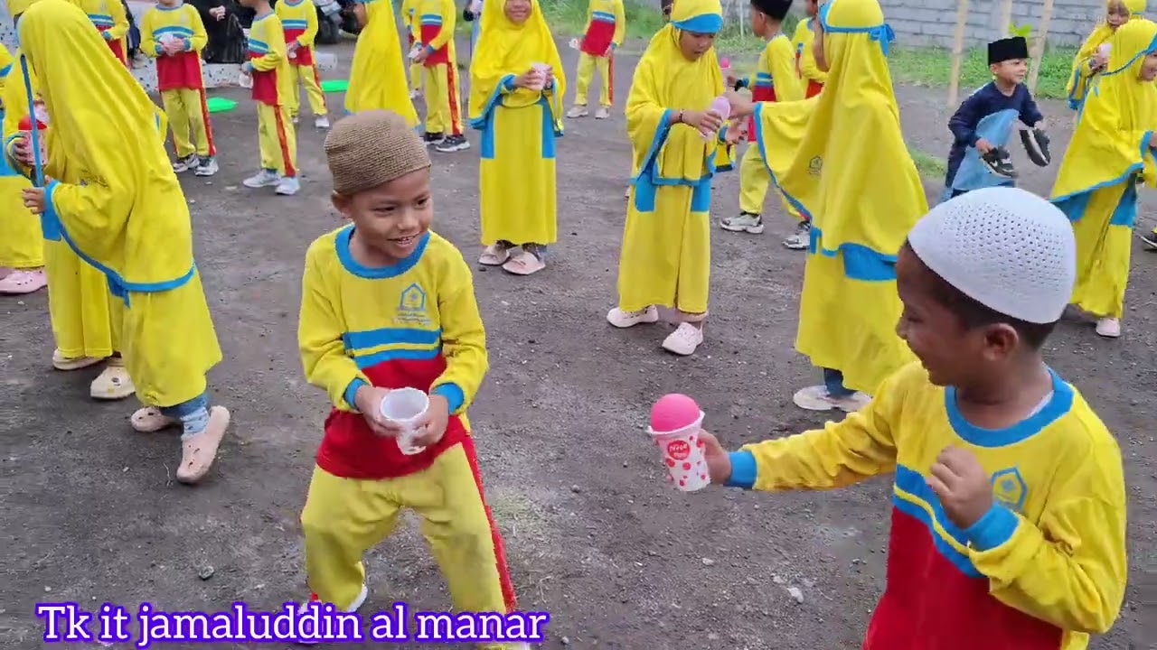 Bermain Estafet Bola menggunakan gelas #anakanak #Seru #Bermainsambilbelajar