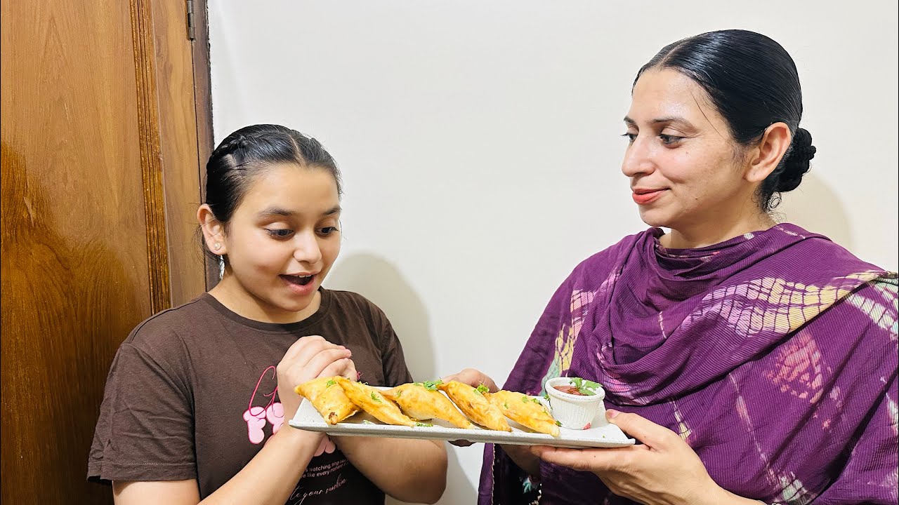 Gursirat Nu Manaan Lyi Bnaea Pizza Samosa | Tasty And Easy Recipe | @Cheemas_Kitchen 