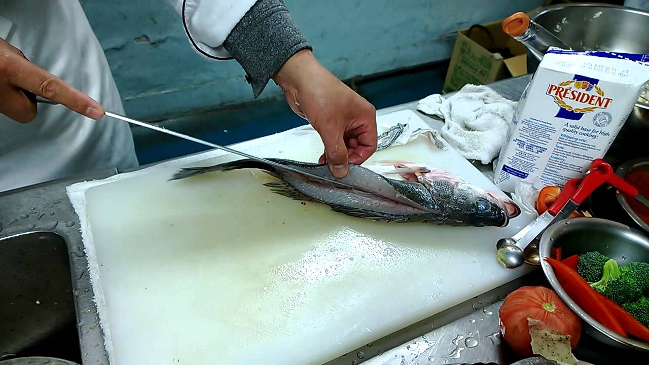 20140227 刀工示範鱸魚切片
