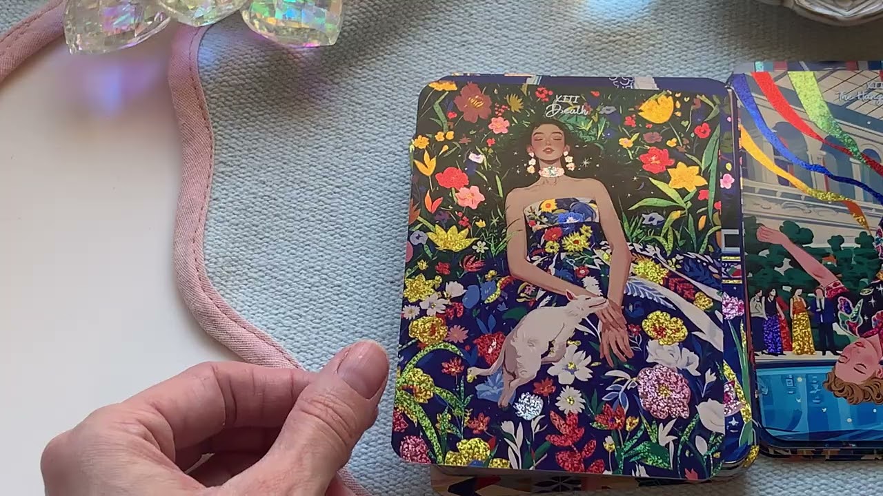 Deck flip through The Wonderstruck Tarot
