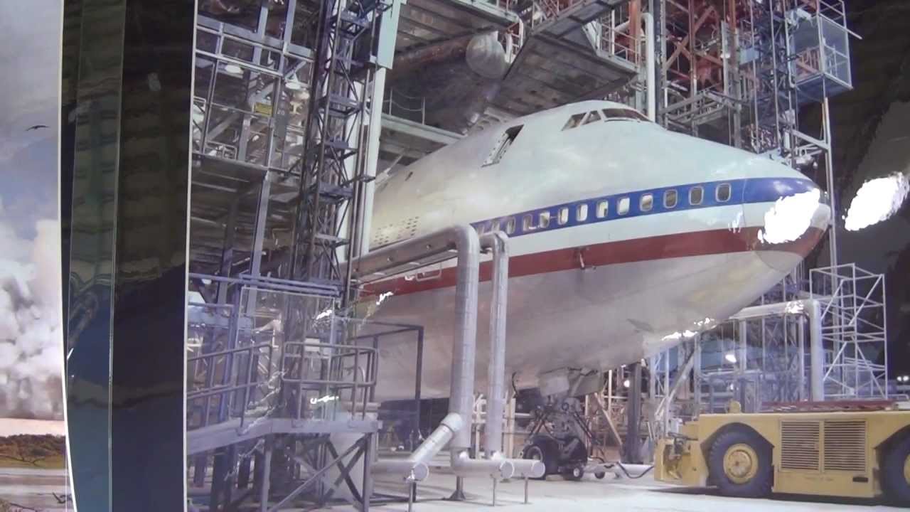 NASA's Shuttle Carrier Aircraft - N905NA - Avionics Tech Eugine