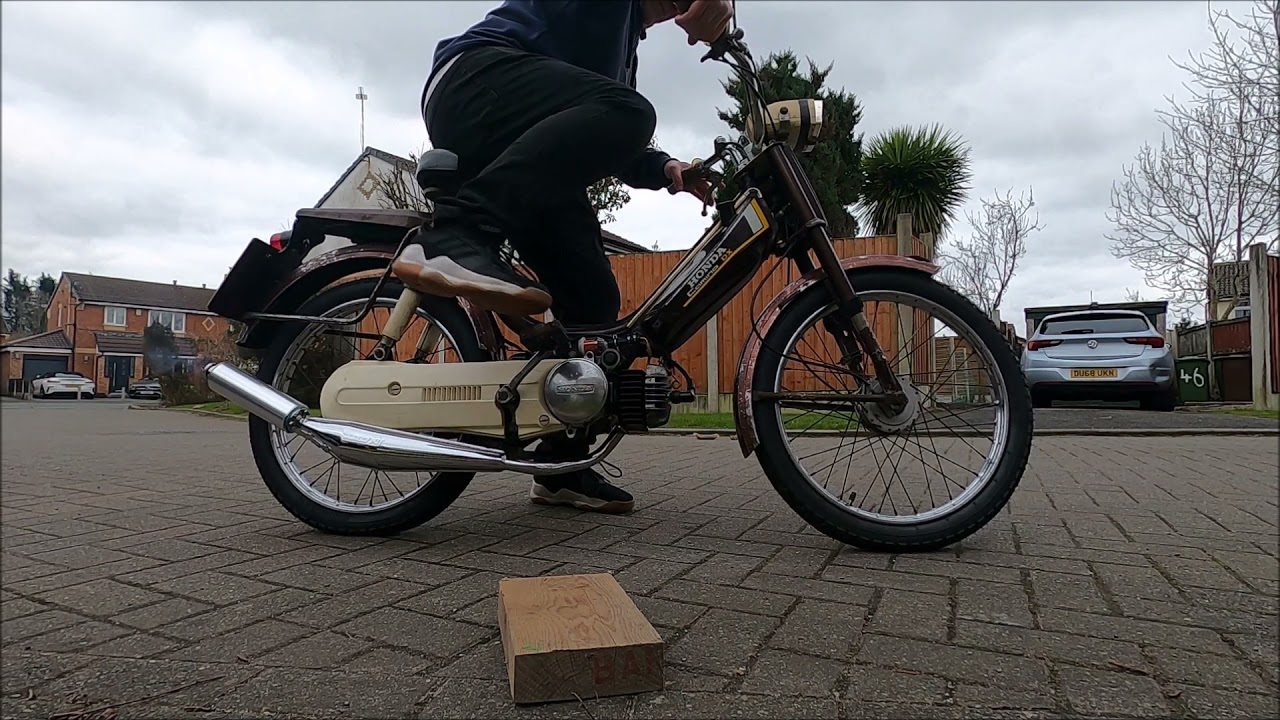 Ratty 1st start up, 1980 Honda Camino Re-build.