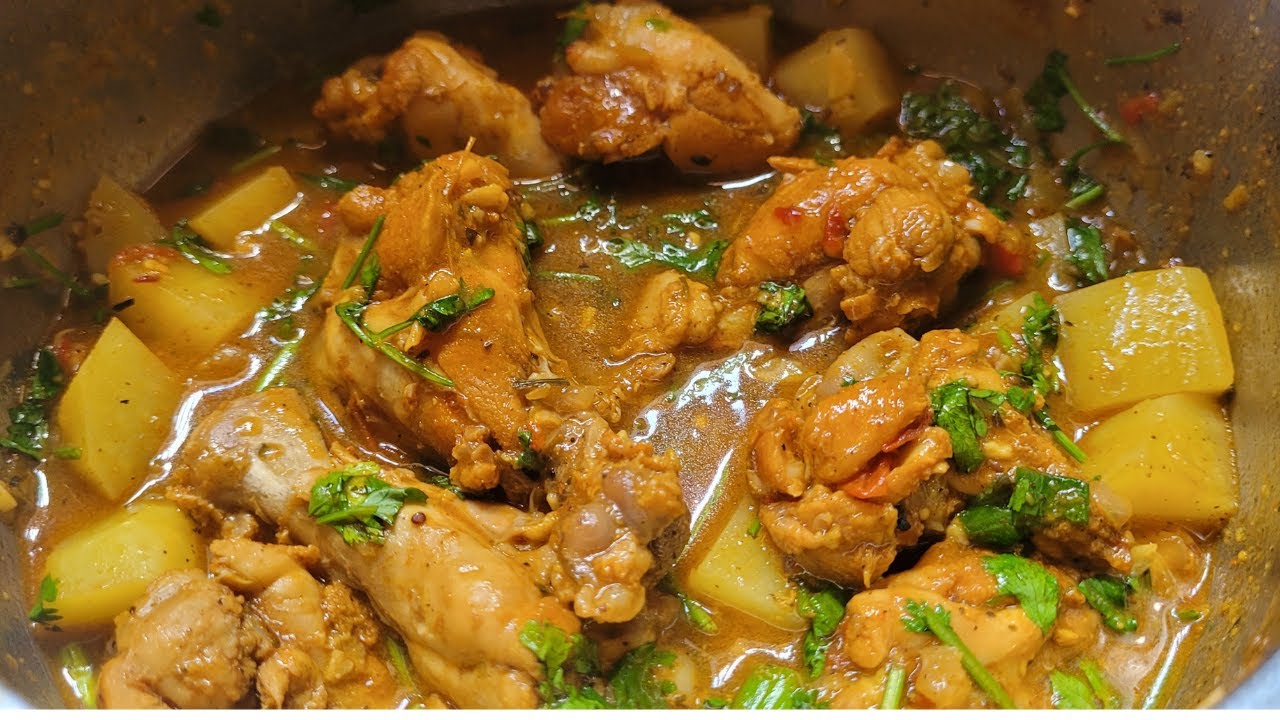 Куриные крылышки в соусе с картофелем