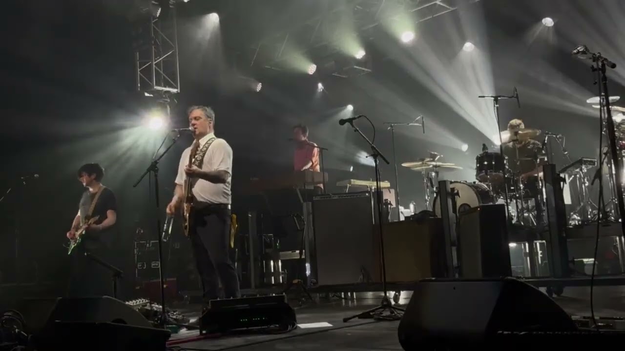 MODEST MOUSE Perform LITTLE MOTEL 'Cause That's What He's Waiting For at the House of Blues 6/9/2025