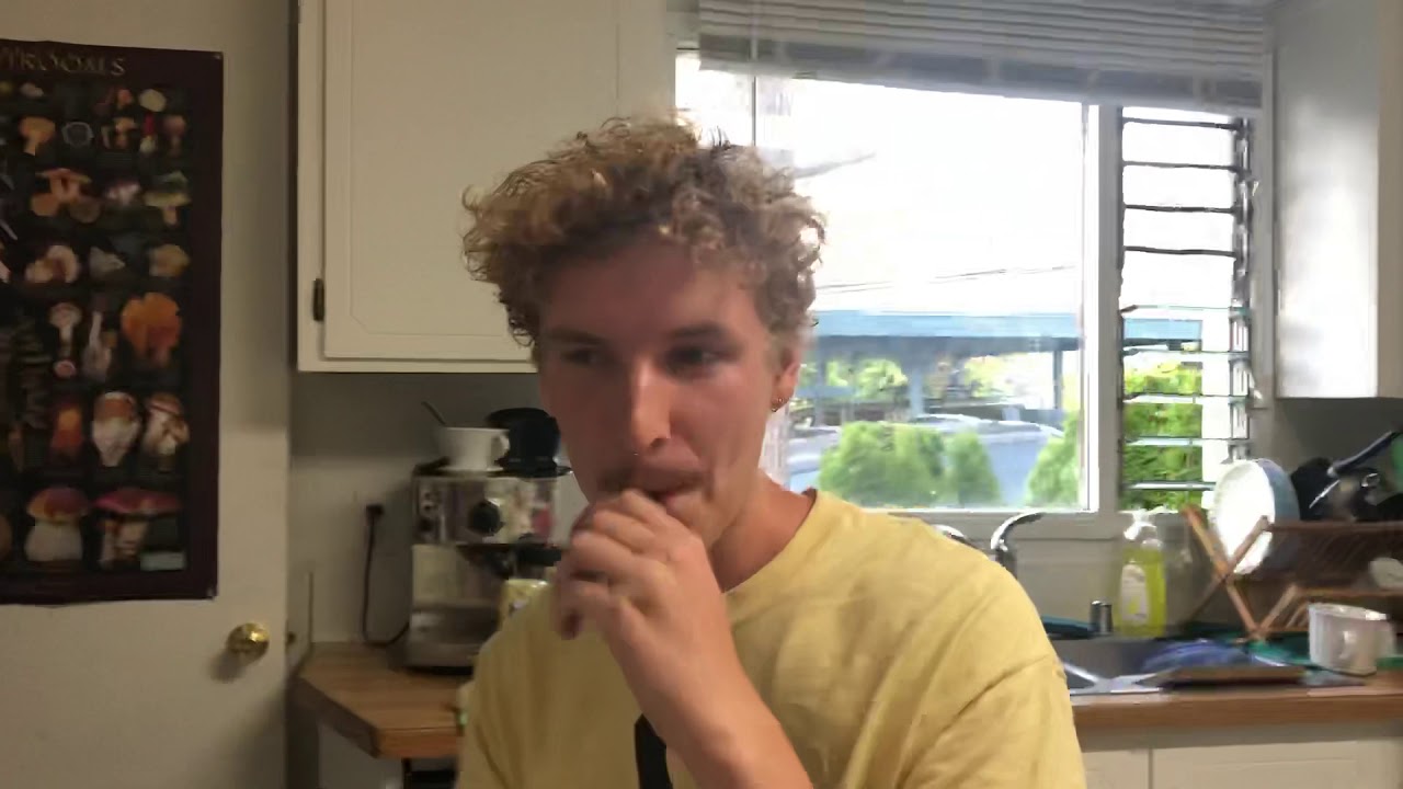 Buzzfeed Blue - Stoner Guy Tries to Guess Kitchen Gadgets