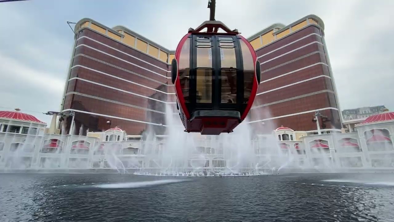Performance Lake at Wynn Palace Cotai - Consider Yourself (Oliver!)