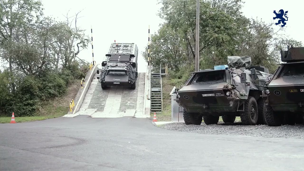 Ministerpräsident Boris Rhein zu Besuch bei Rheinmetall in Kassel