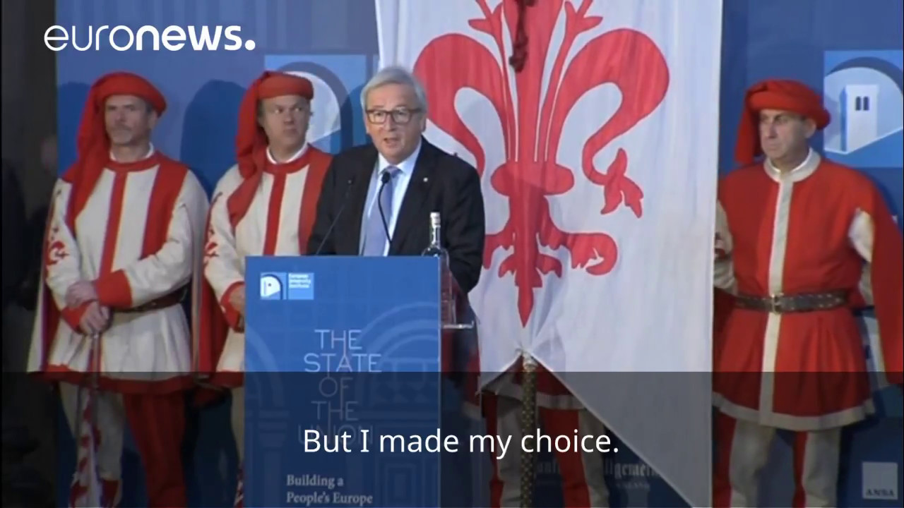 Juncker takes a jab at the UK, chooses French over English